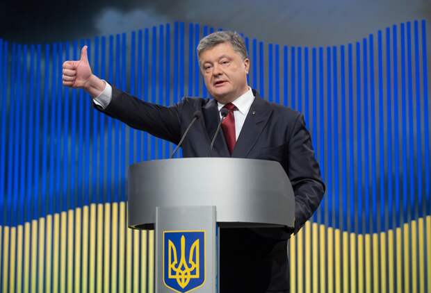 Порошенко поручил начать выход из СНГ