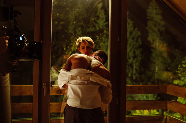 Павел Прилучный, Дарья Мельникова и другие в первом трейлере эротического триллера "Соври мне правду"