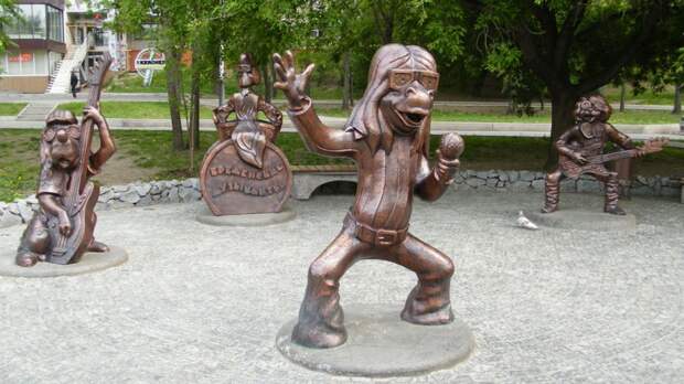 209 памятник бременским музыкантам (Хабаровск, Россия)