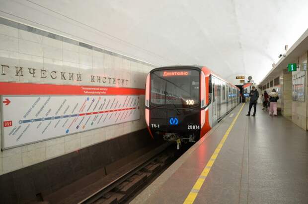 Поляков: на обновление подвижного состава в Петербурге потратят 32 млрд рублей