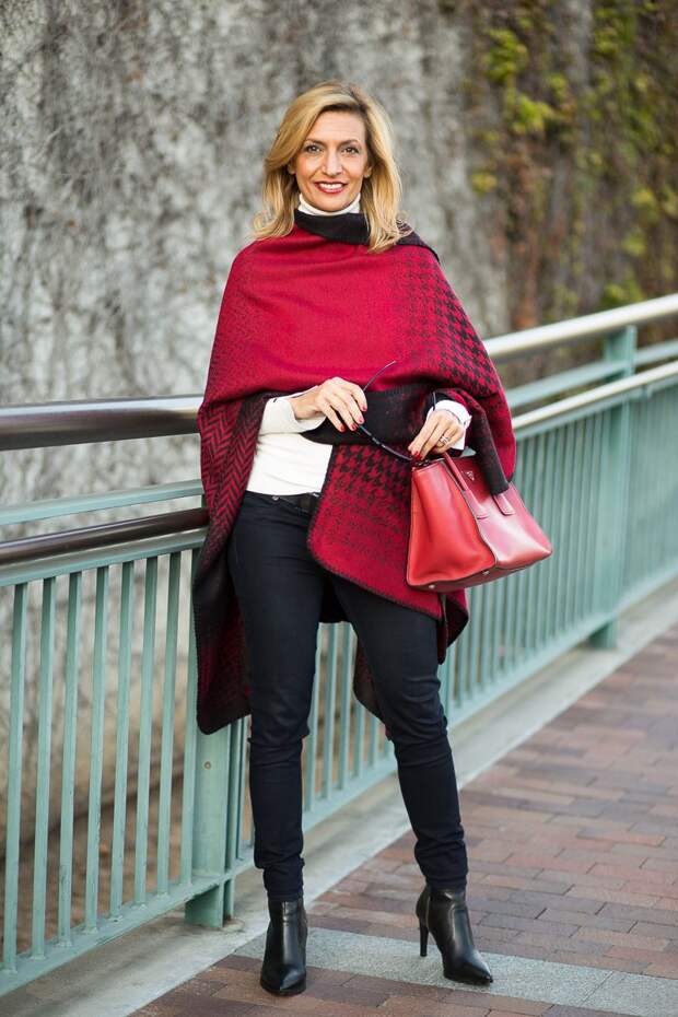 Jacket-Society-Our Reversible Houndstooth And Herringbone Ponchos-2161
