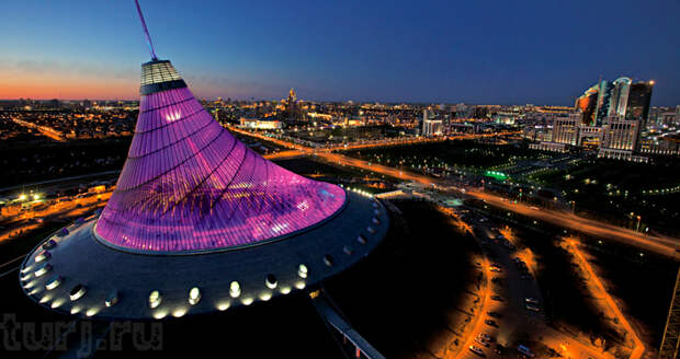 Казахстан, Астана, ТРЦ Хан Шатыр, торгово-развлекательный центр в Астане, проекты Нормана Фостера, шанский шатер, лучшие экоздания мира, достопримечательности Астаны, шопинг в Астане, развлечения в Астане, современная архитектура