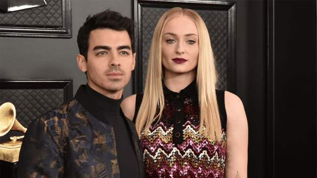 sophie turner joe jonas grammys