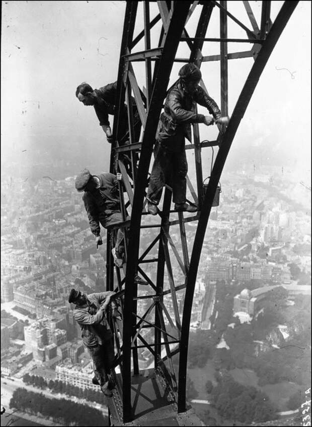 Покраска Эйфелевой башни, 1932 Историческая фотография, история, факты