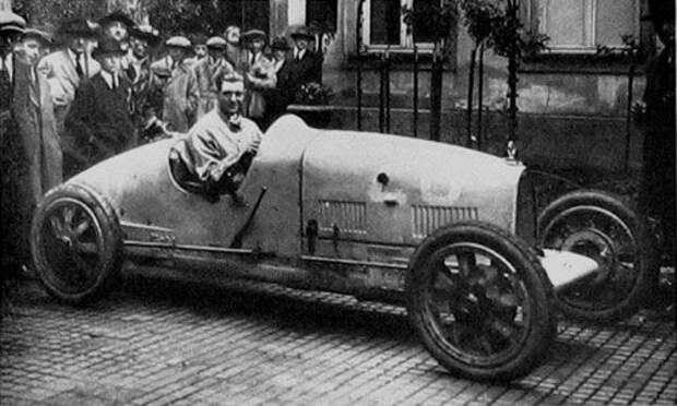 Флюиды от Bugatti (19 фото)