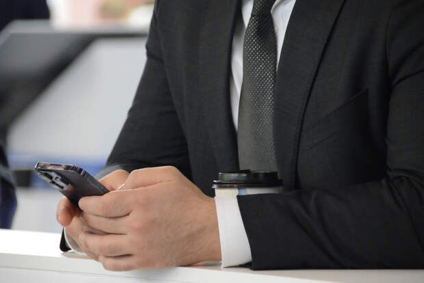 Бонусы топ-менеджерам крупных банков достигли 63 миллиардов рублей