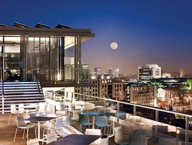 Sky Lounge, отель Hilton Doubletree