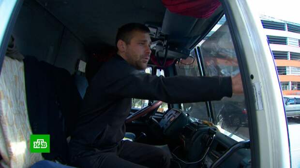 В Москве сирота вынужден жить в грузовике в ожидании квартиры