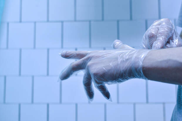 SCMP: в Китае врачи пересадили женщине ухо на стопу, чтобы вернуть на место