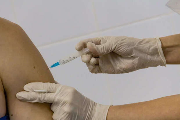 Рязанская область ожидает поставку вакцины для подростков «Спутник M»