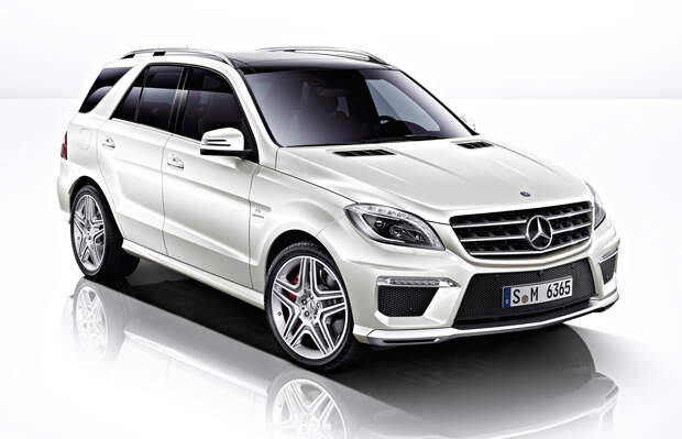 Mercedes-Benz ML 63 AMG. Мощность мотора: 516 л./c.; максимальная скорость: 281 км/ч. (Mercedes-Benz)