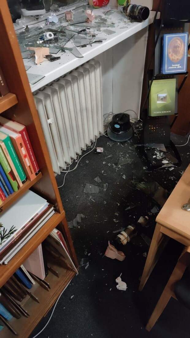 Чешские русофобы! Что известно о ночном налёте на Русский дом в Праге