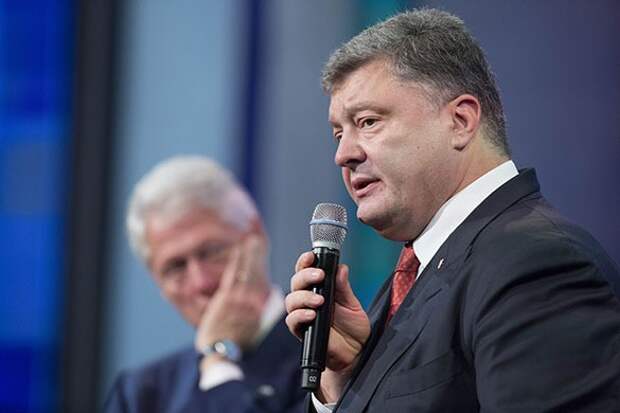 Пётр Порошенко обвинил Россию в убийстве тысяч людей на Донбассе
