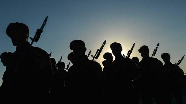 Польша стянула к границе с Белоруссией боевую технику – видео