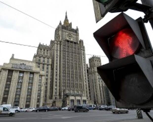 Москва пригрозила Варшаве ответом за инцидент с самолетом Шойгу