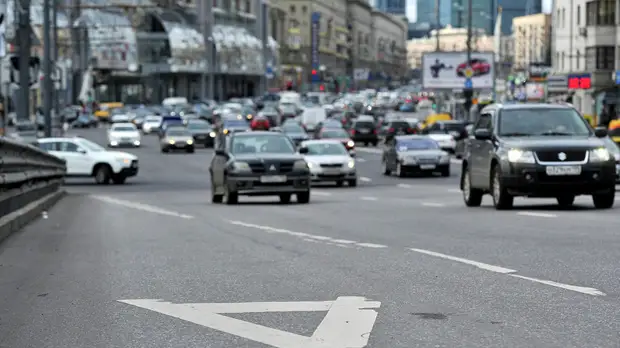 В Москве с 14 апреля в выходные запретят ездить по пяти выделенным полосам