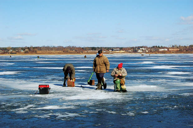 Рыбалка, рыбалка по перволедью, рыбалка по первому льду, правила безопасности на рыбалке, рыбалка зимой, зимняя рыбалка, рыбалка по льду, рыбалка на льду 
