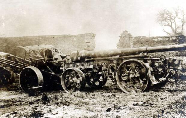 Орудие калибром 15 см в транспортном положении - со снятым стволом (1918 год)