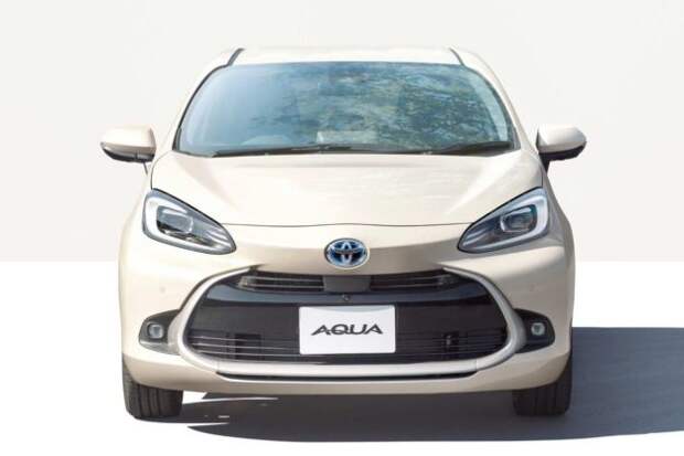 Toyota-Aqua-Hybrid-Япония-2021-Proauto-03