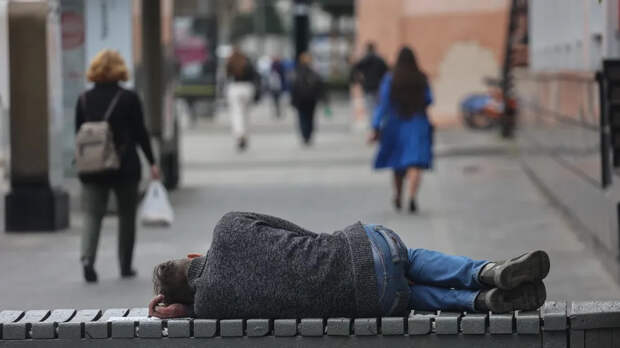 ВЦИОМ: треть россиян поддержала идею о налоге на тунеядство