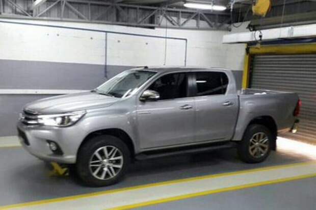 Новый пикап Тойота Hilux рассекречен