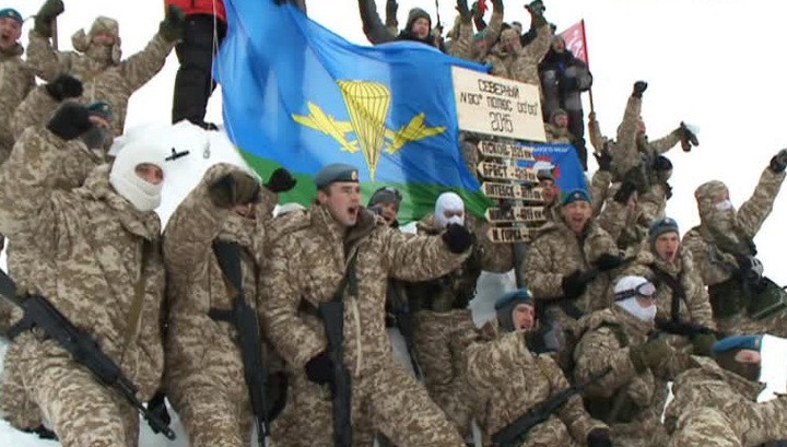 Таджикские десантники замерзли на Северном полюсе Таджикские десантники замерзли на Северном полюсе