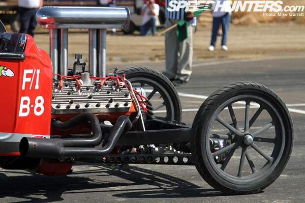 Hot-rod гонки на заброшенном аэродроме в Калифорнии (60 фото)