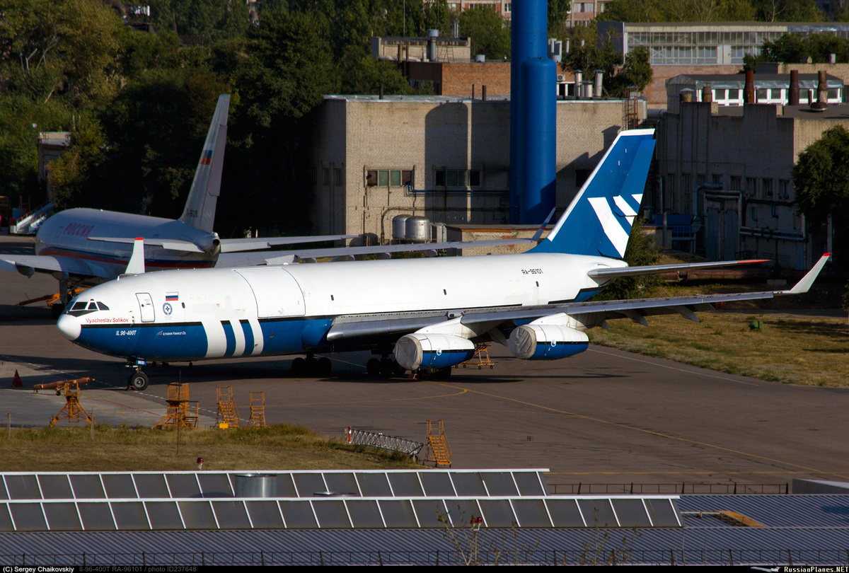 Грузовой самолёт Ил-96-400Т с бортовым номером "RA-96101". Фото для иллюстрации. Автор: Сергей Чайковский. Фото сделано 5 лет назад.