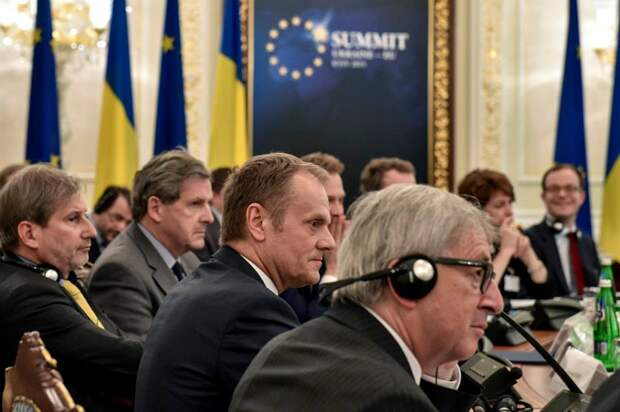 Юнкер, Туск на саммите Украина-ЕС.png