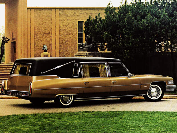 50. Cadillac Superior Sovereign Regal Landaulet (F90_Z) '1975 50. Cadillac Superior Sovereign Regal Landaulet (F90_Z) '1975 катафалк, скорая, универсал