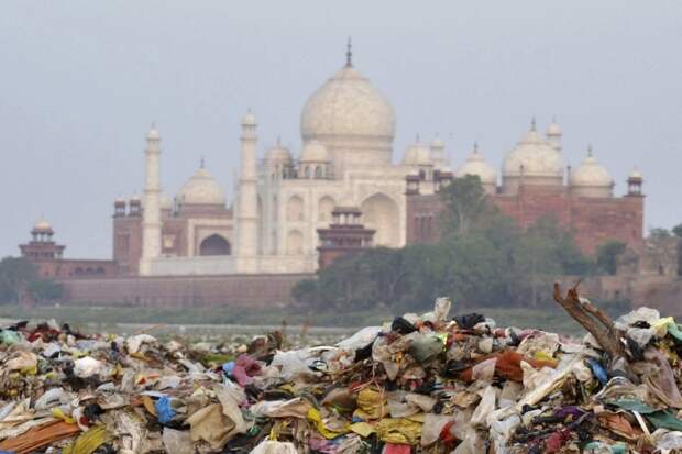 Самый известный памятник Индии могут снести из-за ненадобности