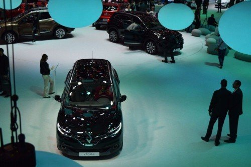 Возможность купить новый автомобиль есть только у 13% российских семей