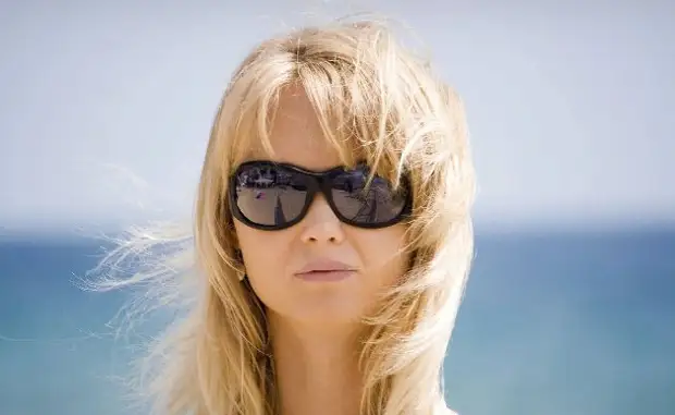 Как солнце влияет на старение кожи и что нужно делать, чтобы сохранить ее после 50