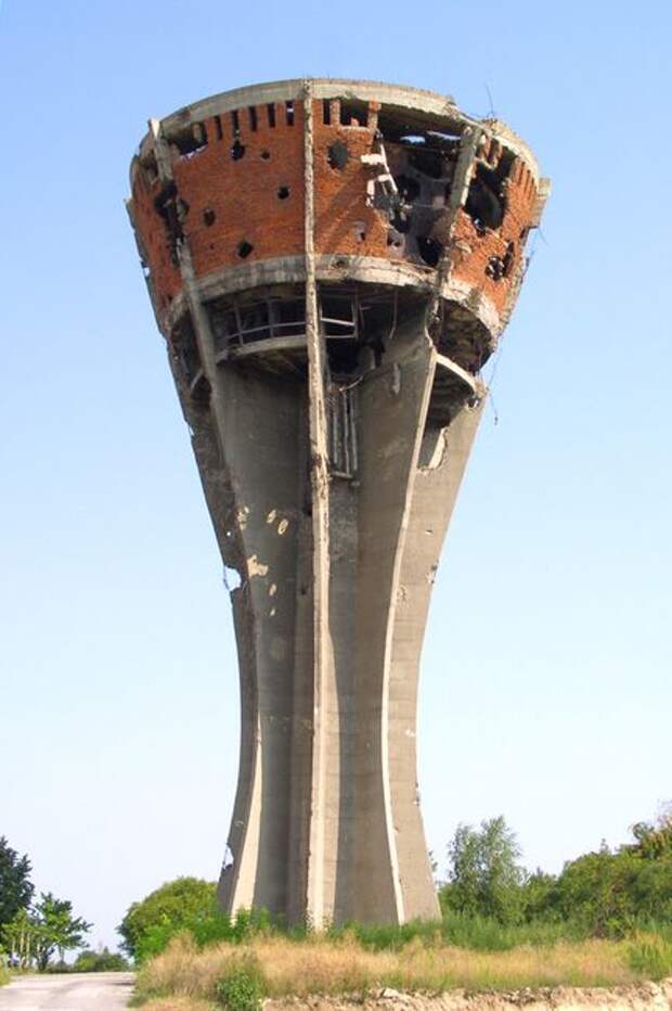 Vukovar__water_tower.jpg Vukovar__water_tower.jpg
