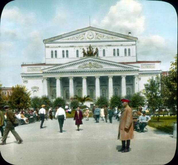 Редчайшие снимки Москвы 1931 года в цвете (77 фото)