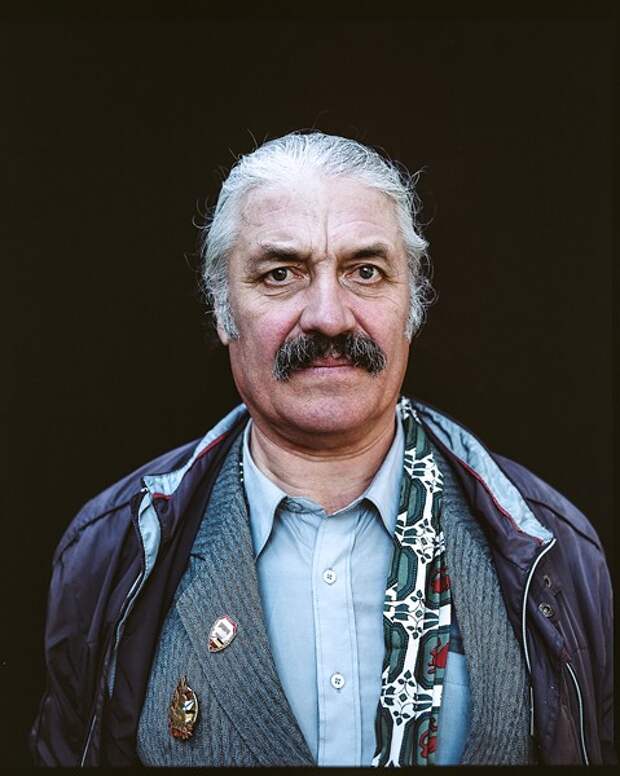 Владимир Александрович, 57 лет. Осенью 1993 года командующий обороной Дома Советов у гостиницы «Мир».