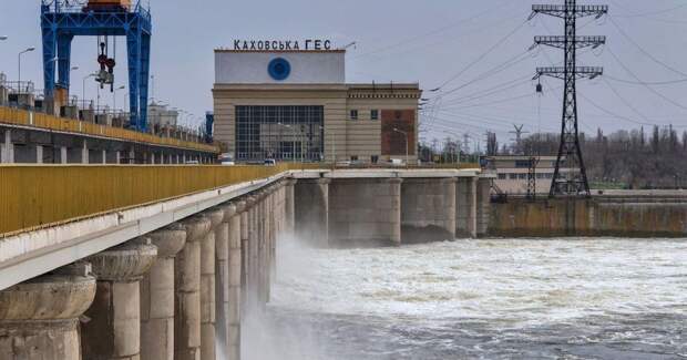 РИАН опубликовало видео удара ВСУ по Каховской ГЭС из РСЗО HIMARS в 2023 году