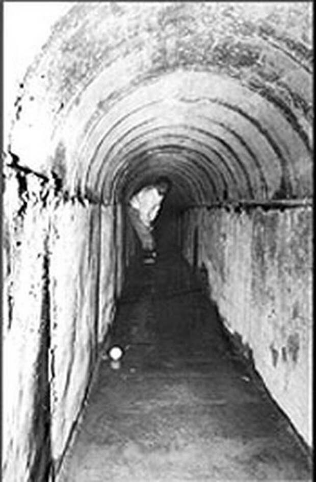 Туннель Джеймс Бонд.