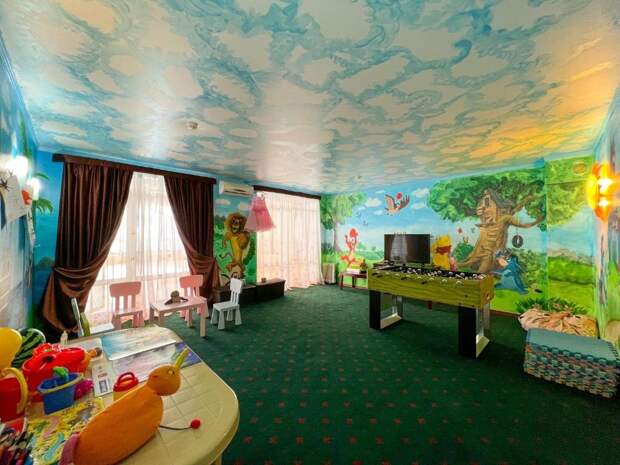Детская игровая комната (фото с https://www.booking.com/hotel/xa/wellness-park-gagra.ru.html)