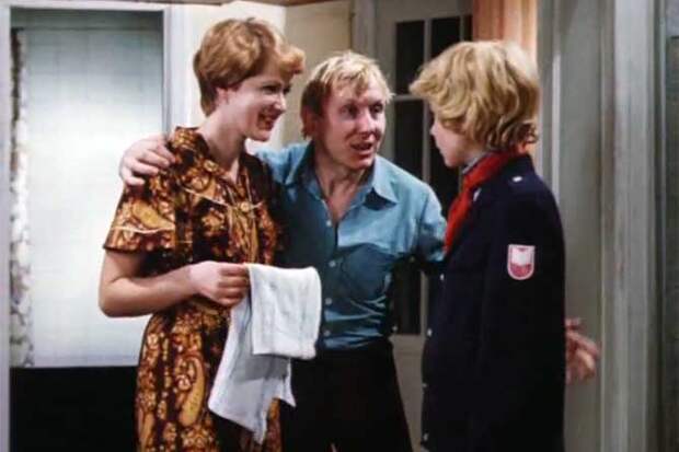 семья сыроежкина и электроник отец приглашает в поездку