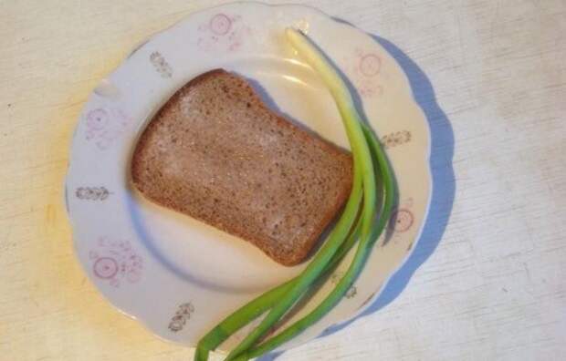Черный хлеб с солью детство, еда