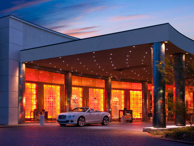 jacket-society-a-quick-weekend-getaway-to-palm-springs-riviera-hotel
