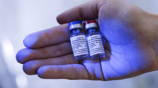 Японец рассказал, как перенес коронавирус после вакцинации «Спутником V»