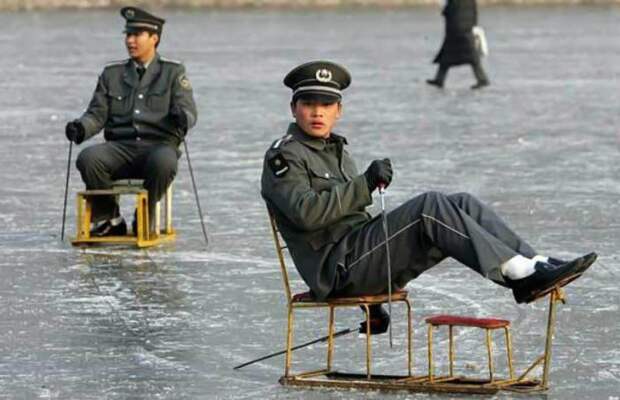 Странные санки.