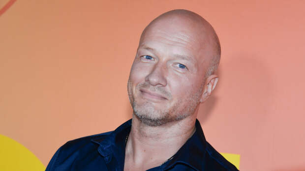 Трудности отцовства: Никита Панфилов столкнулся с проблемами в воспитании ребенка