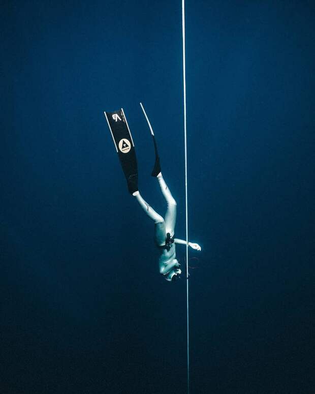 monofin instructor,scuba diving master - Missy Chen.