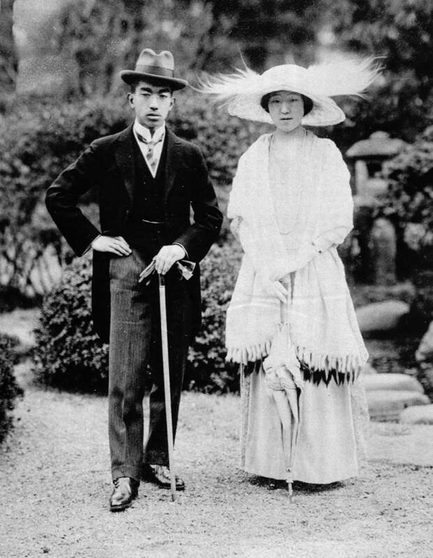 crown_prince_hirohito__princess_nagako_1924.jpg