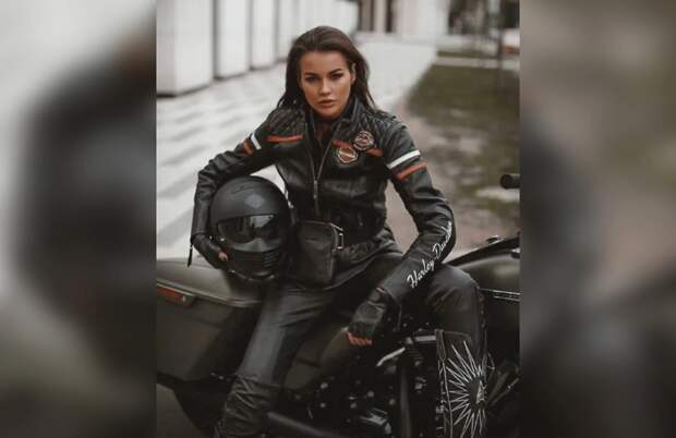 В момент смертельного ДТП актриса Добромилова вела фотоохоту на байкеров