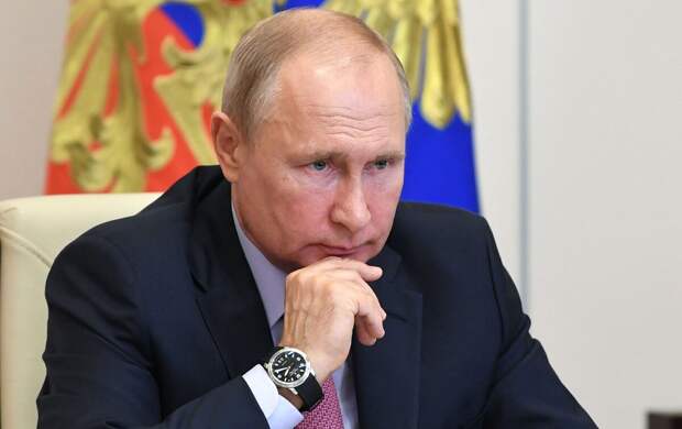 Вечером 22 октября вокруг Владимира Путина разнеслись слухи о возникших проблемах со здоровьем. По информации, поступившей из нескольких источников, у него даже была остановка сердца.-9