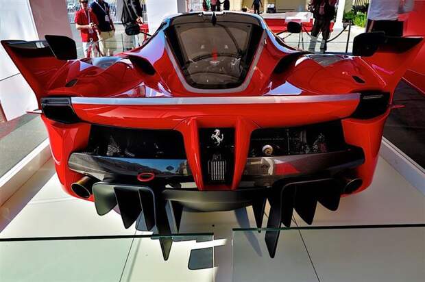 9. Ferrari FXX-K 9. Ferrari FXX-K люди, мир, фотоподборка